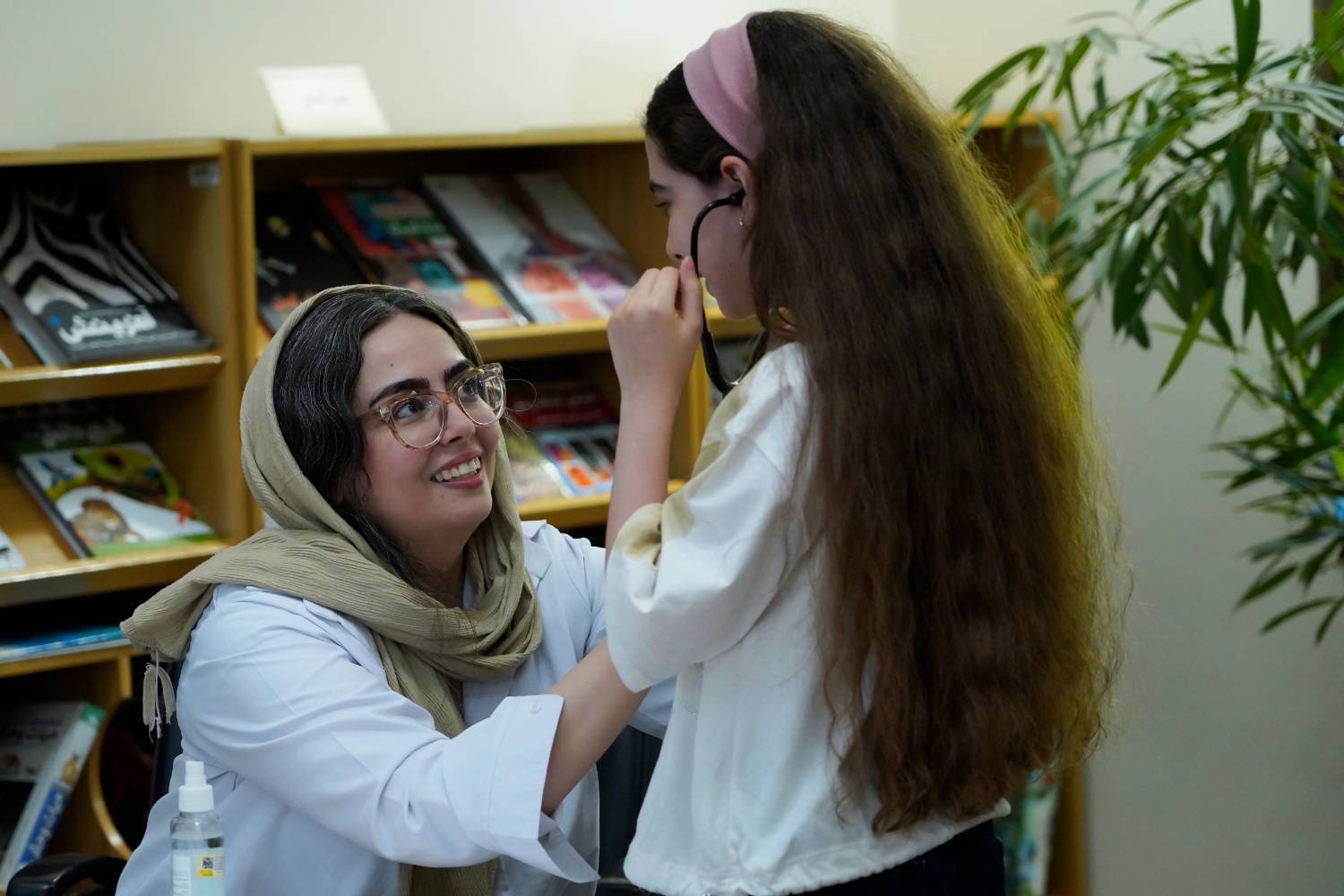 حضور پزشک پژوهشگر مرکز تحقیقات مقاومت‌های میکروبی در کارگاه «رازهای سلامتی»